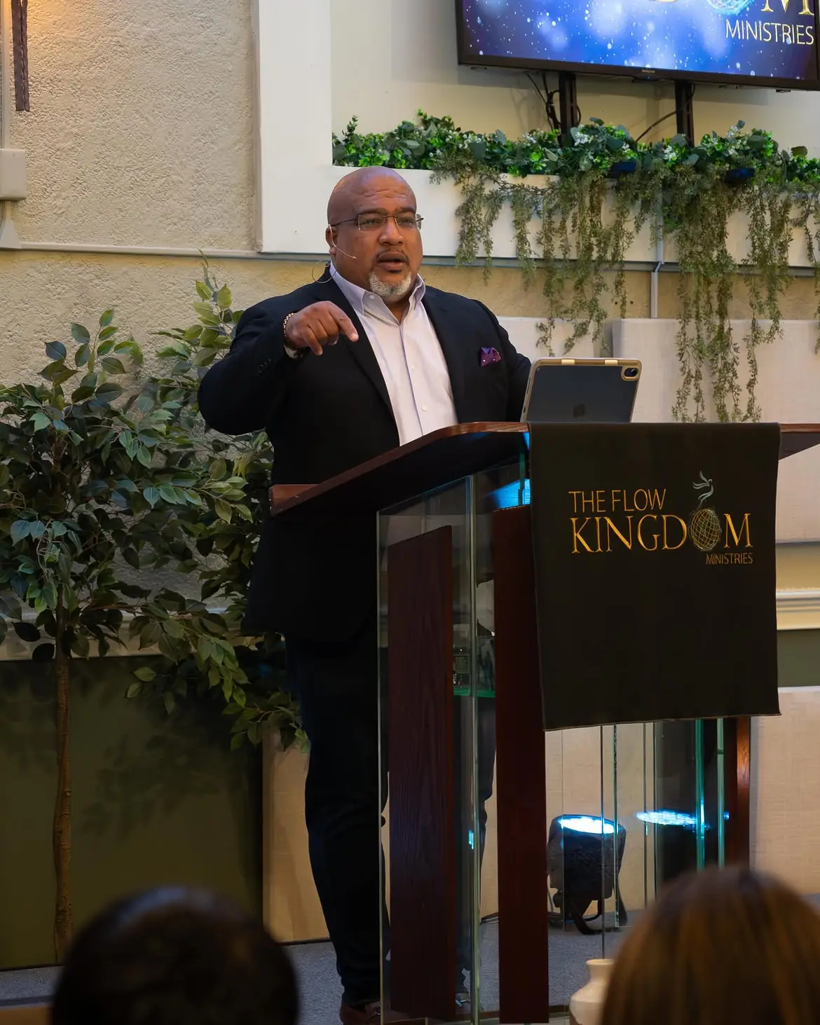 Book cover: The Contaminated Rooms In A Sanctified House by Dr. Apostle Israel Peña